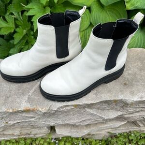 Marc Fisher Padmia White Leather Chelsea Combat Lug Sole Boots 7.5